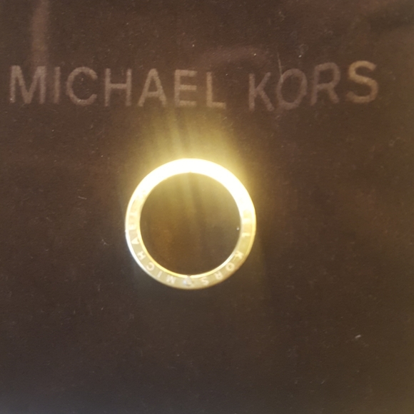 Ring - Picture 2 of 3